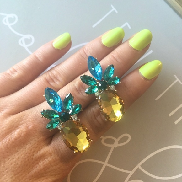 Pineapple Rhinestone Tropical Vibes Earrings - Picture 6 of 8